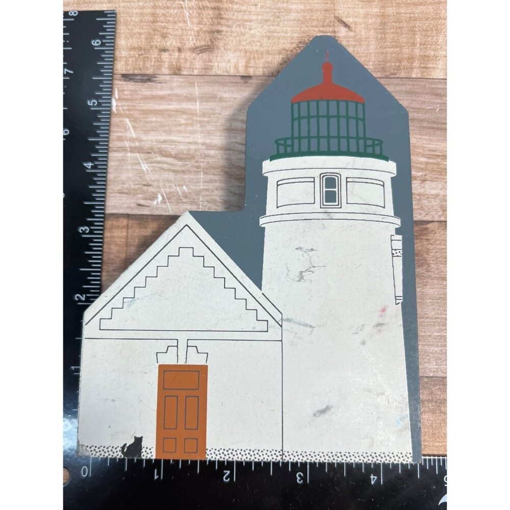 1994 The Cats Meow West Coast Lighthouse Series Collectors Wood Shelf Sitter Dec